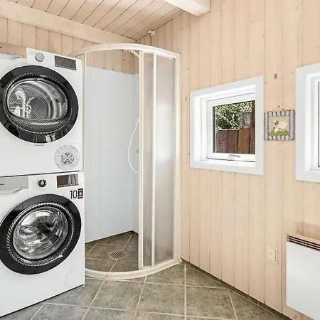 Magical Front Row Sea Views At Anslet Nyaraló *