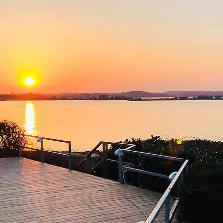 Magical Front Row Sea Views At Anslet Ferienhaus Haderslev