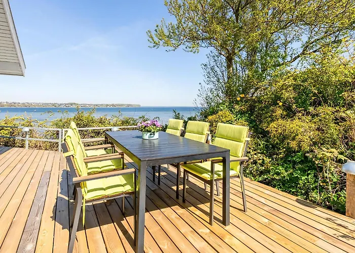 Magical Front Row Sea Views At Anslet Beach Tatil Evi Haderslev